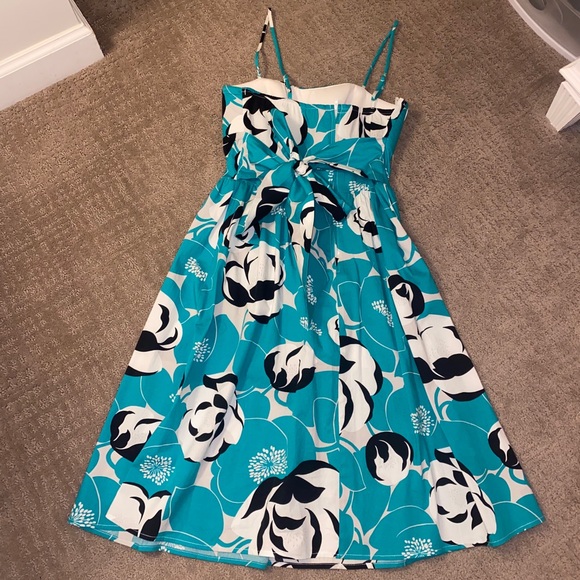 Floral dress - Picture 3 of 4